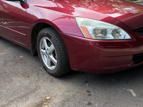 Used 2005 Honda Accord EX image 10