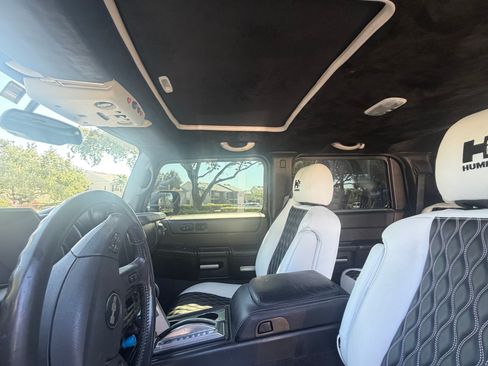 Used 2005 HUMMER H2 SUT w/ Preferred Equipment Group AWD/4WD image 8