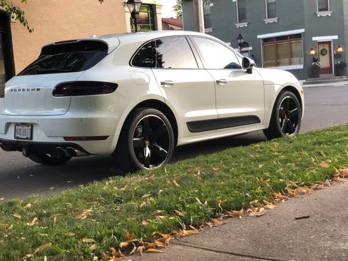 Used 2015 Porsche Macan S image 6