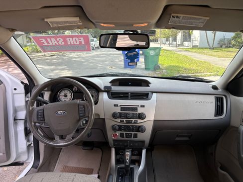 Used 2009 Ford Focus SE image 5