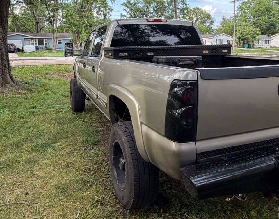 Used 2002 Chevrolet Silverado 2500 LS RWD image 4