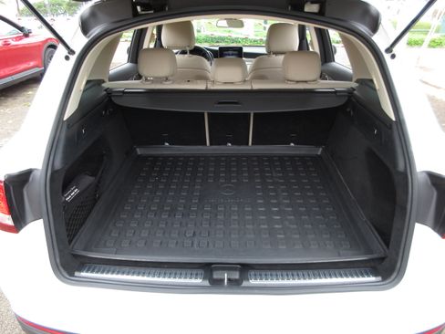 Used 2016 Mercedes-Benz GLC 300 image 19