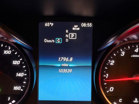 Used 2019 Mercedes-Benz C 300 Sedan image 10