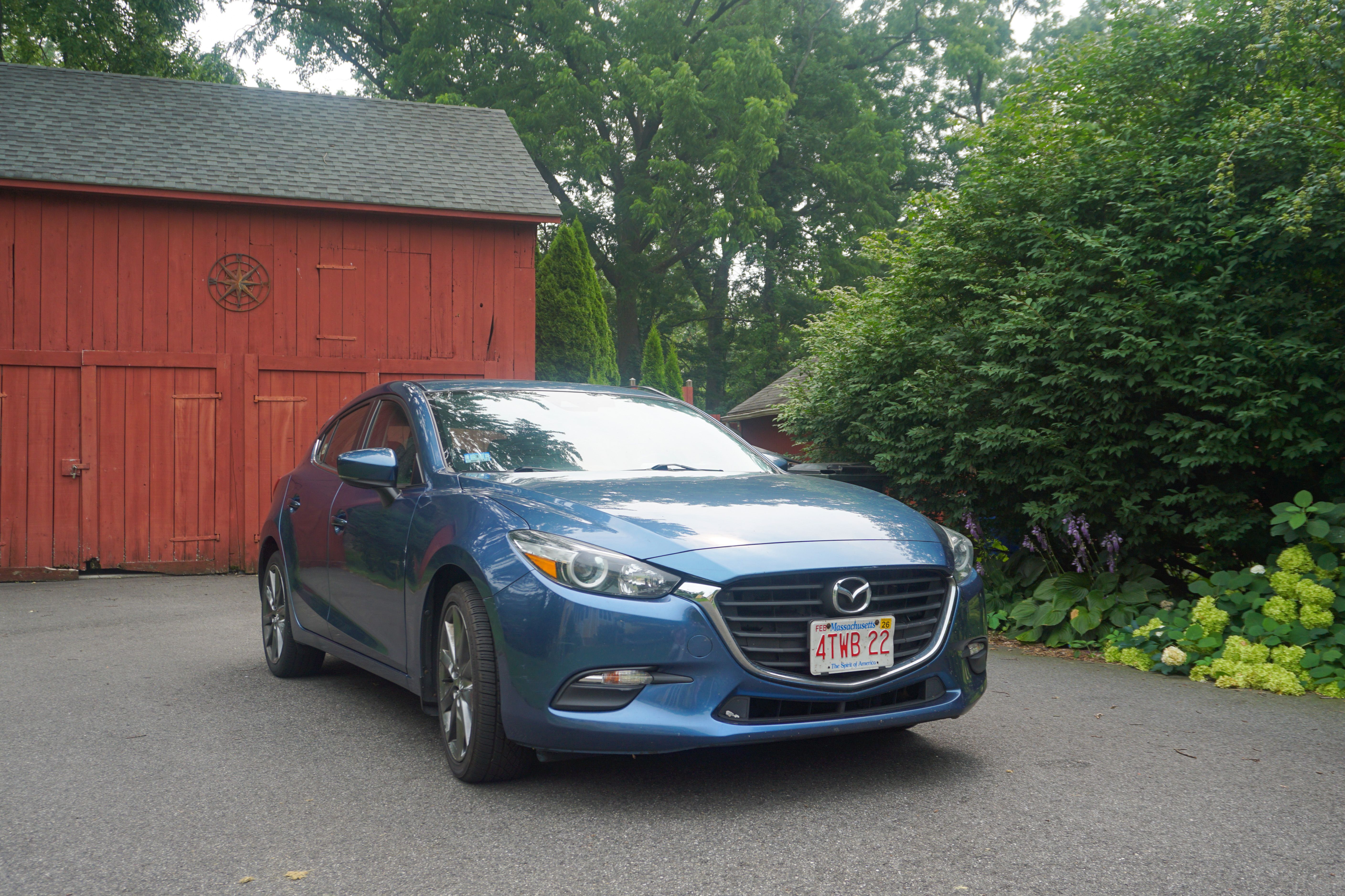 Used 2018 MAZDA MAZDA3 Touring FWD image 17