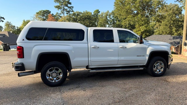 Used 2016 GMC Sierra 2500 SLE w/ SLE Preferred Package AWD/4WD image 4