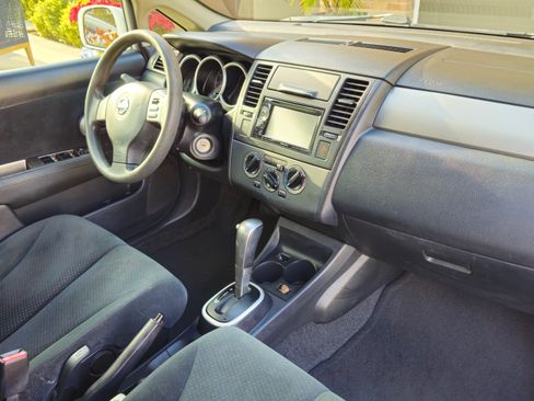 Used 2010 Nissan Versa 1.8 S w/ PWR Plus Pkg image 9