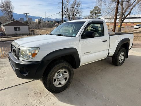 Used 2008 Toyota Tacoma 4x4 Regular Cab image 1