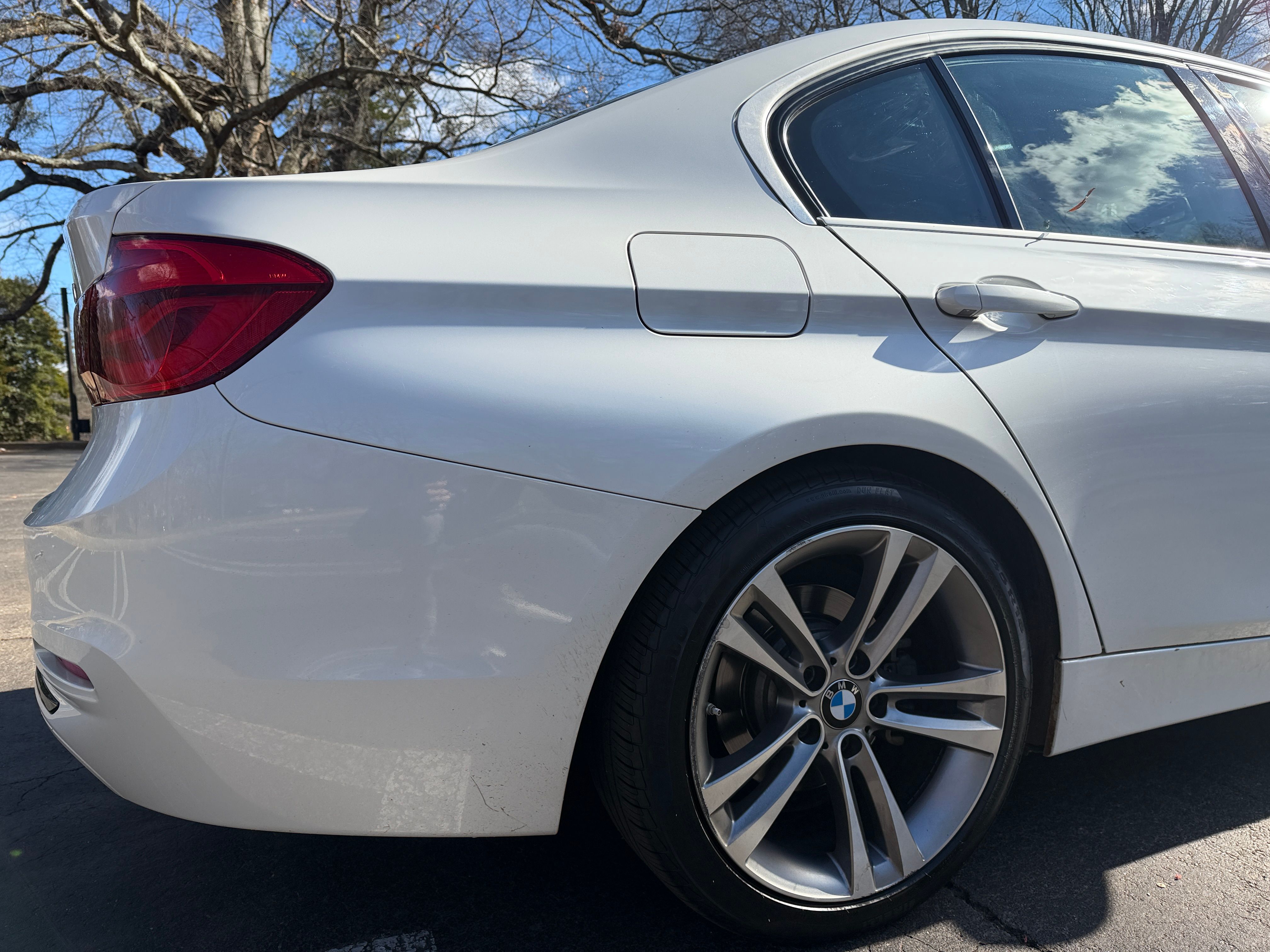 Used 2018 BMW 330i Sedan w/ Premium Package RWD image 8