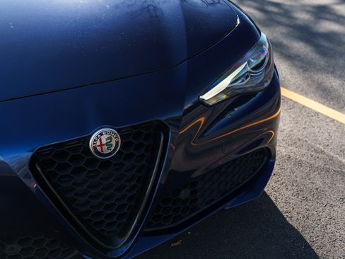 Used 2020 Alfa Romeo Giulia w/ Nero Edizione image 2
