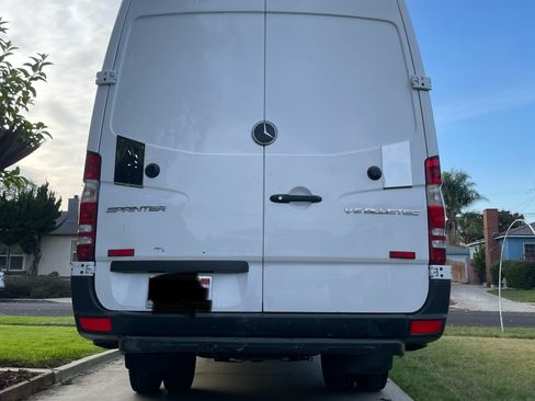 Used 2016 Mercedes-Benz Sprinter 3500 image 2