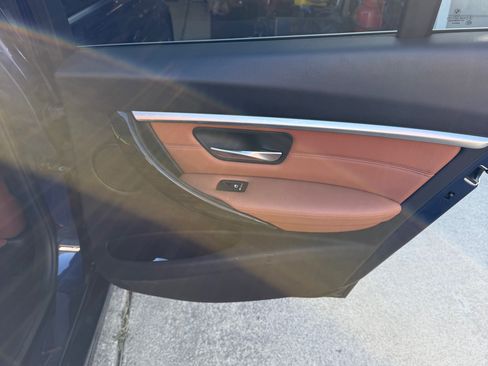 Used 2017 BMW 330e RWD image 19