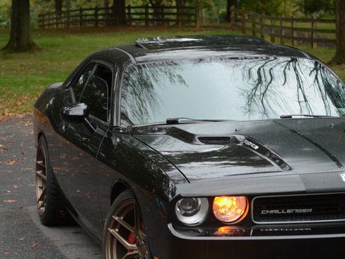 Used 2010 Dodge Challenger SRT8 w/ SRT Option Group II image 15