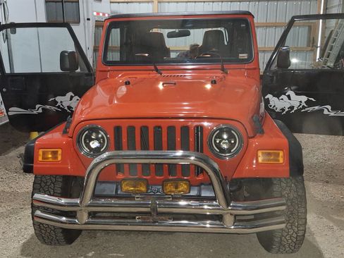 Used 2005 Jeep Wrangler X w/ Tire & Wheel Group (Ecco) image 16
