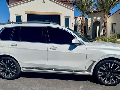 Used 2024 BMW X7 xDrive40i w/ Premium Package image 5