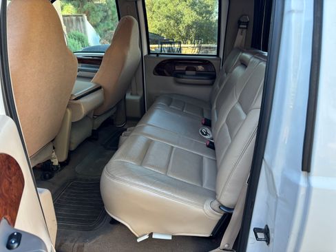 Used 2002 Ford F250 Long Bed image 6