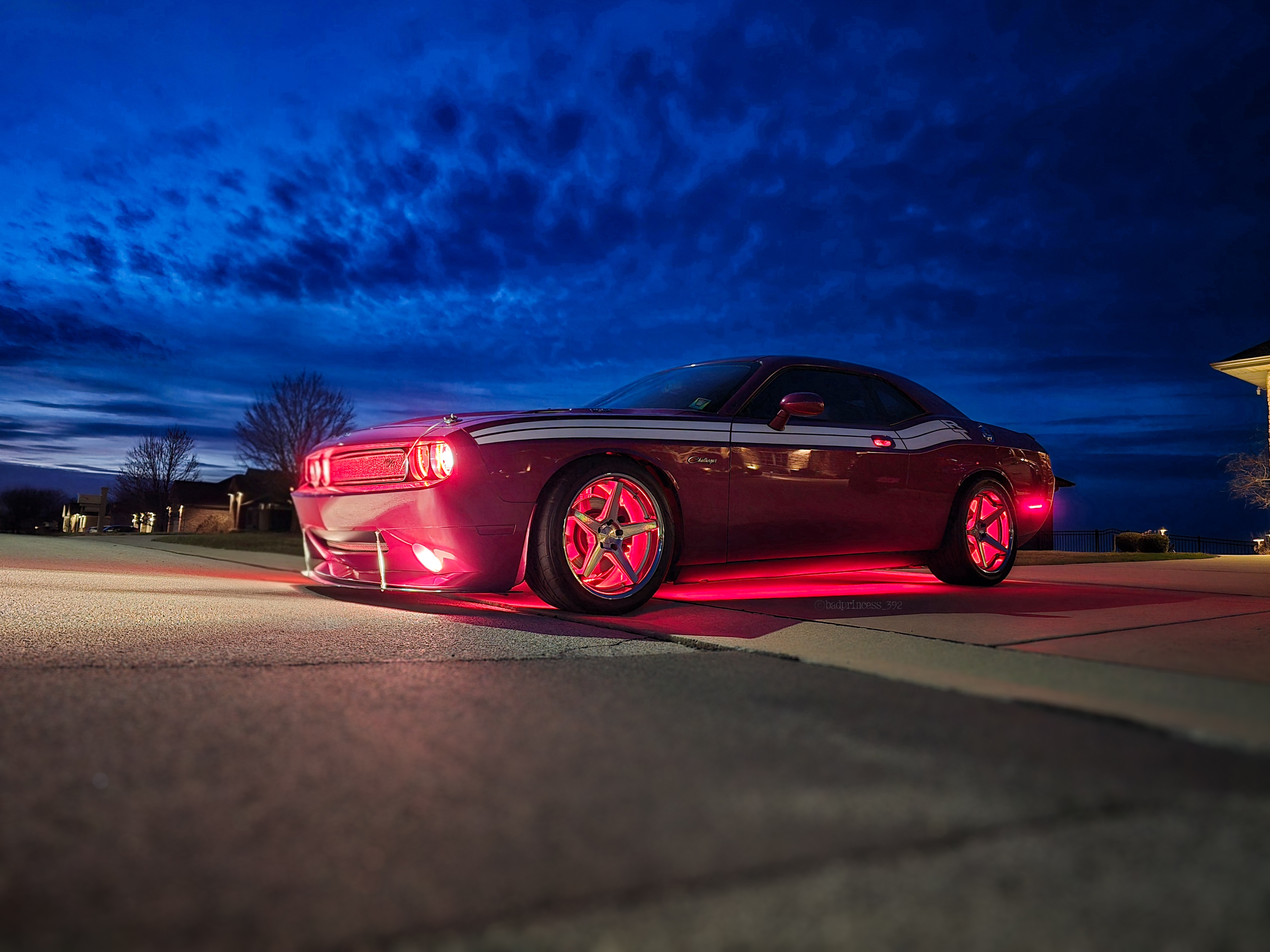 Used 2010 Dodge Challenger R/T RWD image 2
