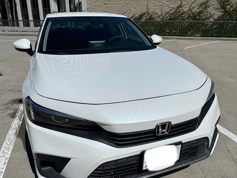 Used 2022 Honda Civic LX image 1