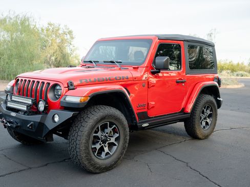Used 2019 Jeep Wrangler Rubicon image 2