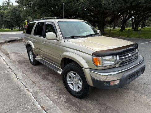 Used 2001 Toyota 4Runner SR5 image 4