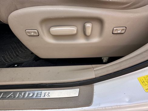 Used 2012 Toyota Highlander Limited image 26