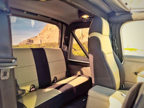 Used 2005 Jeep Wrangler Sport w/ 30" Tire & Wheel Group image 12