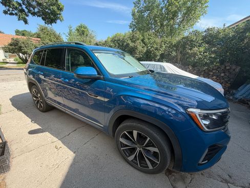 Used 2025 Volkswagen Atlas SEL Premium R-Line AWD/4WD image 1