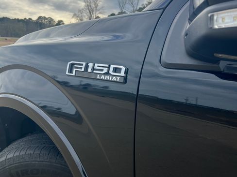 Used 2017 Ford F150 Lariat w/ Equipment Group 501A Mid image 5