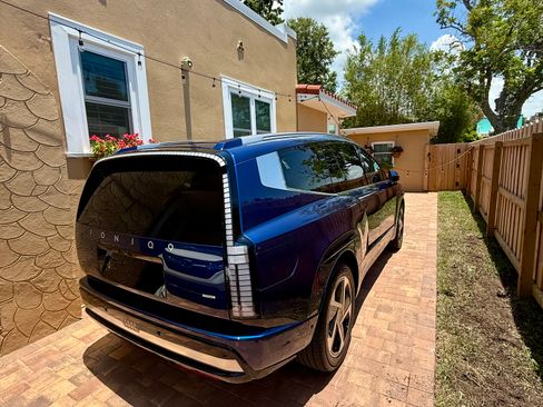 Used 2026 Hyundai Ioniq 9 Calligraphy image 9