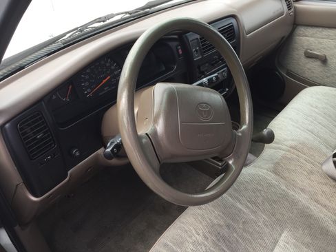 Used 1998 Toyota Tacoma Short Bed image 15