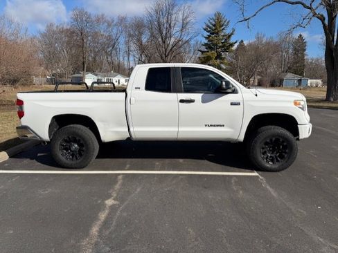 Used 2014 Toyota Tundra SR5 image 12