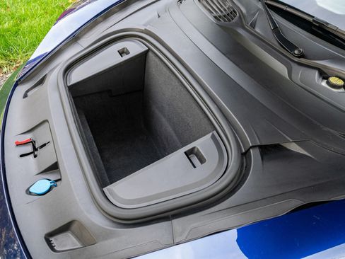 Used 2021 Porsche Taycan image 17