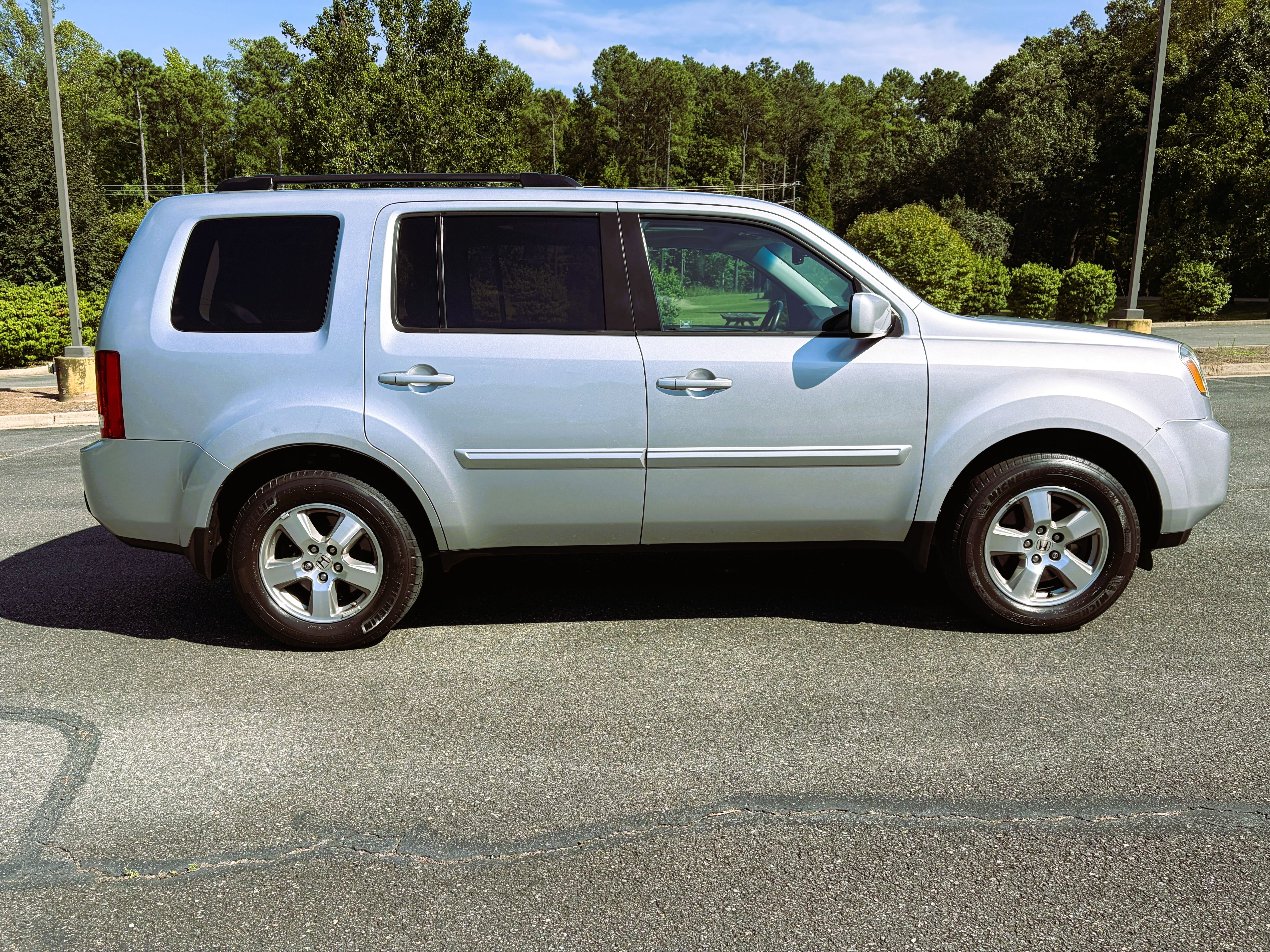 Used 2011 Honda Pilot EX-L image 2