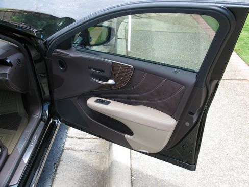 Used 2018 Lexus LS 500 w/ Interior Upgrade Package image 16