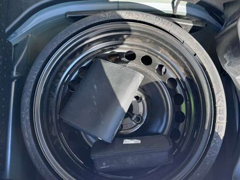 Used 2015 Mercedes-Benz GLK 350 2WD image 13