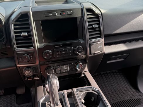 Used 2018 Ford F150 XLT w/ Equipment Group 302A Luxury AWD/4WD image 12