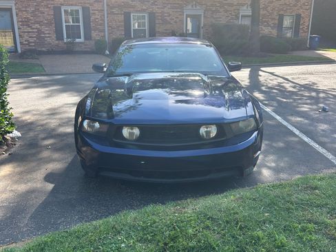 Used 2010 Ford Mustang GT RWD image 4