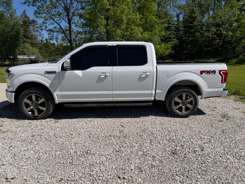 Used 2017 Ford F150 Lariat w/ Equipment Group 502A Luxury AWD/4WD image 2