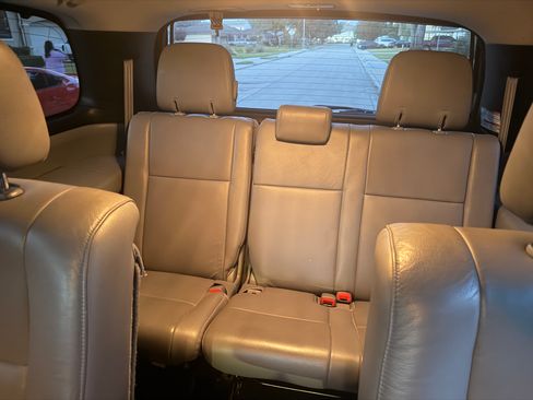 Used 2016 Toyota Sequoia Limited w/ Safety & Convenience Package AWD/4WD image 13