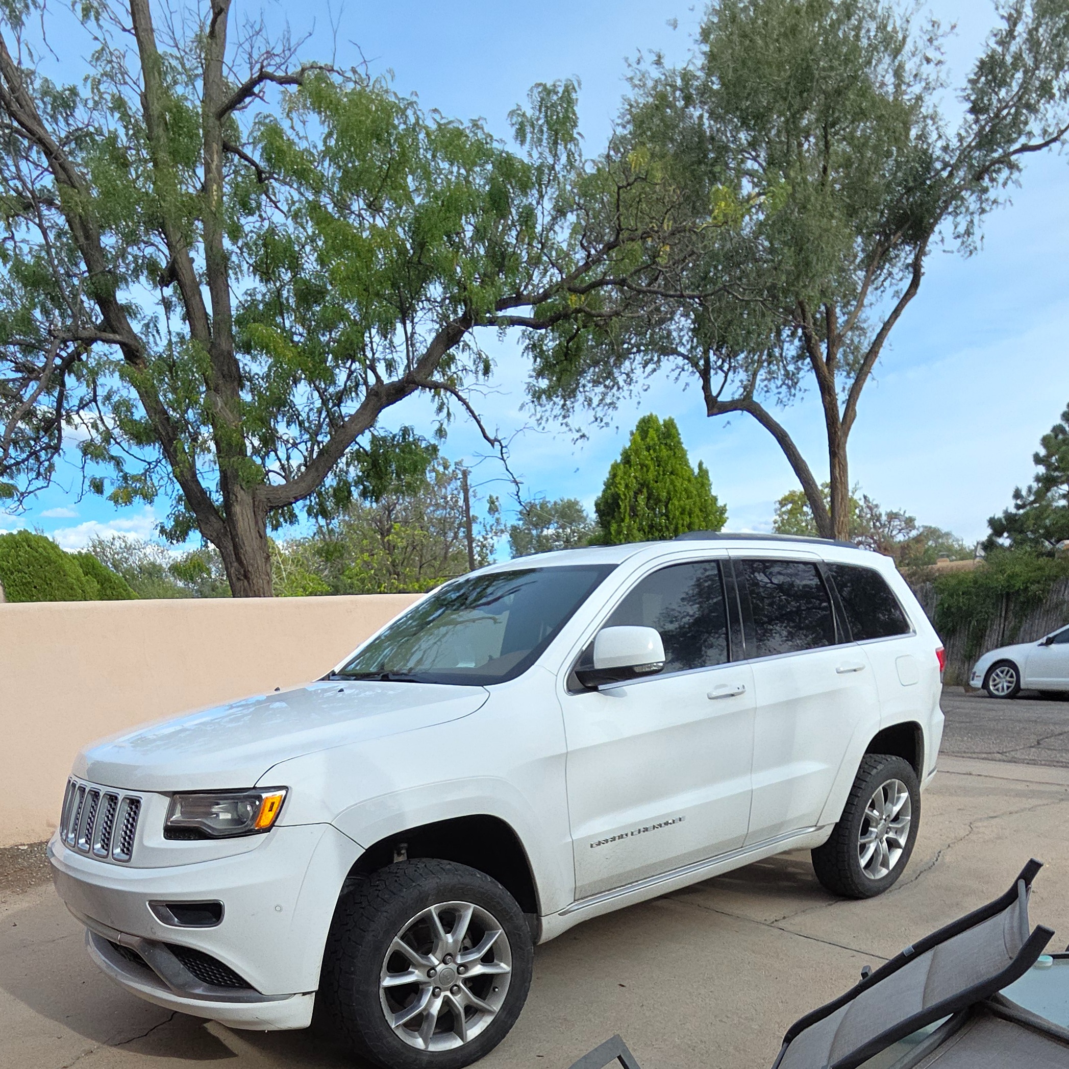 Used 2016 Jeep Grand Cherokee Summit w/ Platinum Series Group AWD/4WD image 4