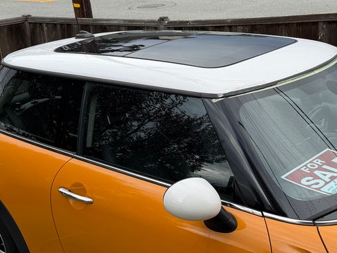 Used 2014 MINI Cooper 2-Door Hardtop image 6