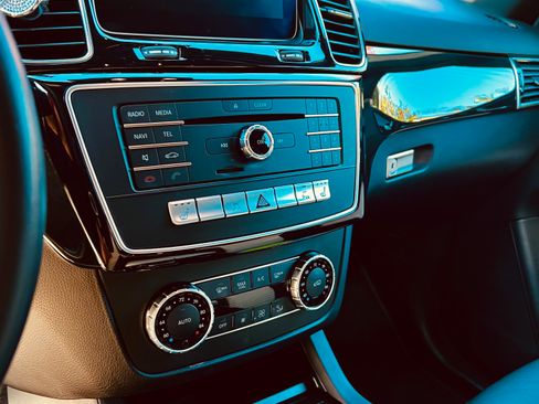 Used 2017 Mercedes-Benz GLE 350 image 12