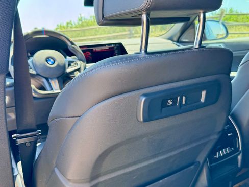 Used 2021 BMW X6 M50i AWD/4WD image 11