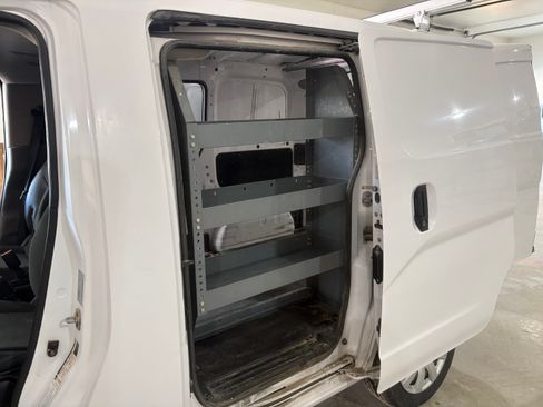 Used 2015 Nissan NV200 SV w/ Technology Package image 18