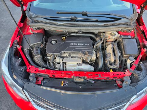 Used 2018 Chevrolet Cruze LS image 11