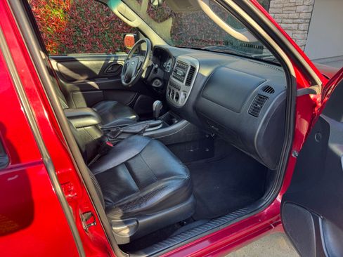 Used 2006 Ford Escape Limited image 4