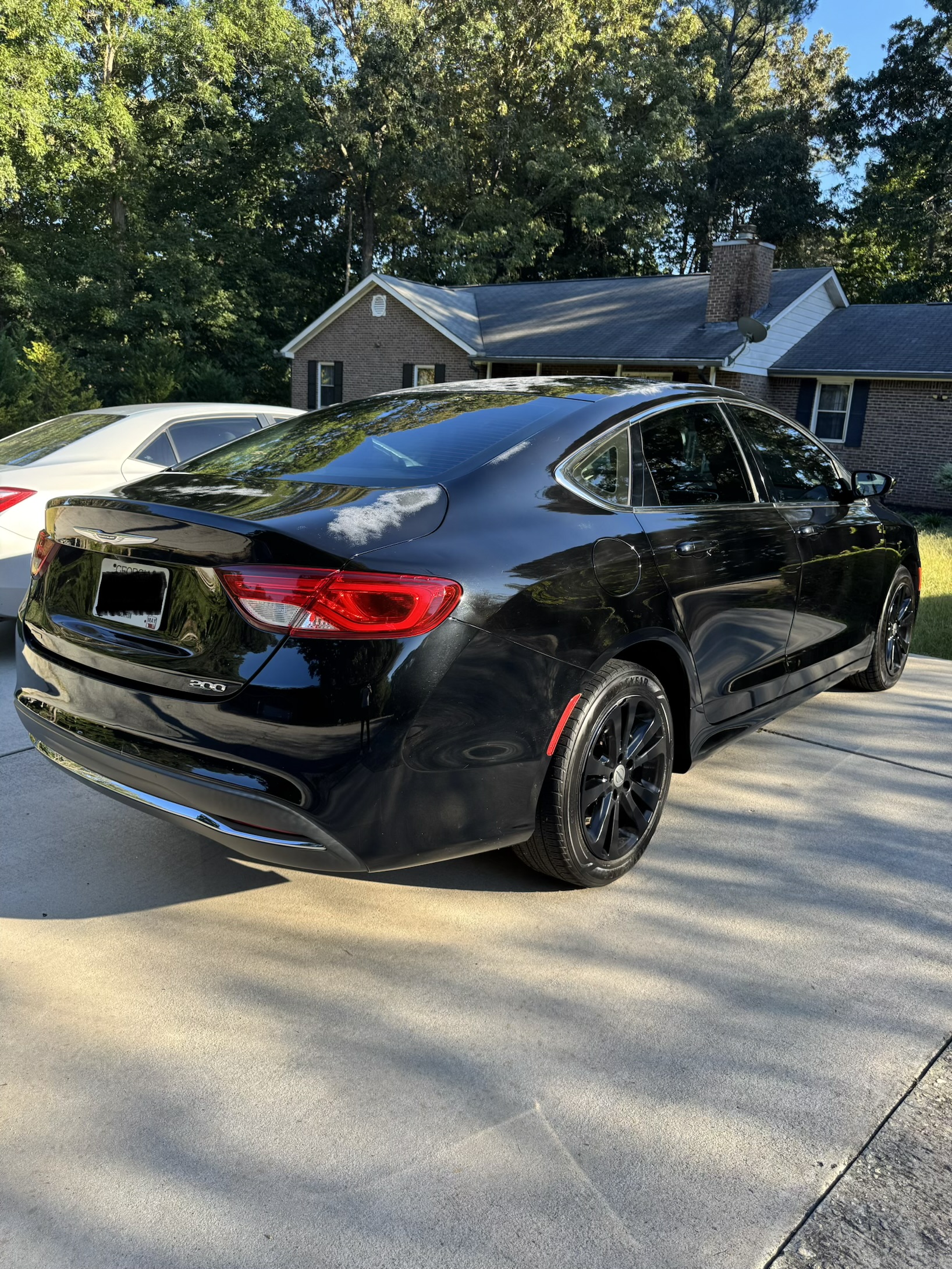Used 2016 Chrysler 200 Limited FWD image 11