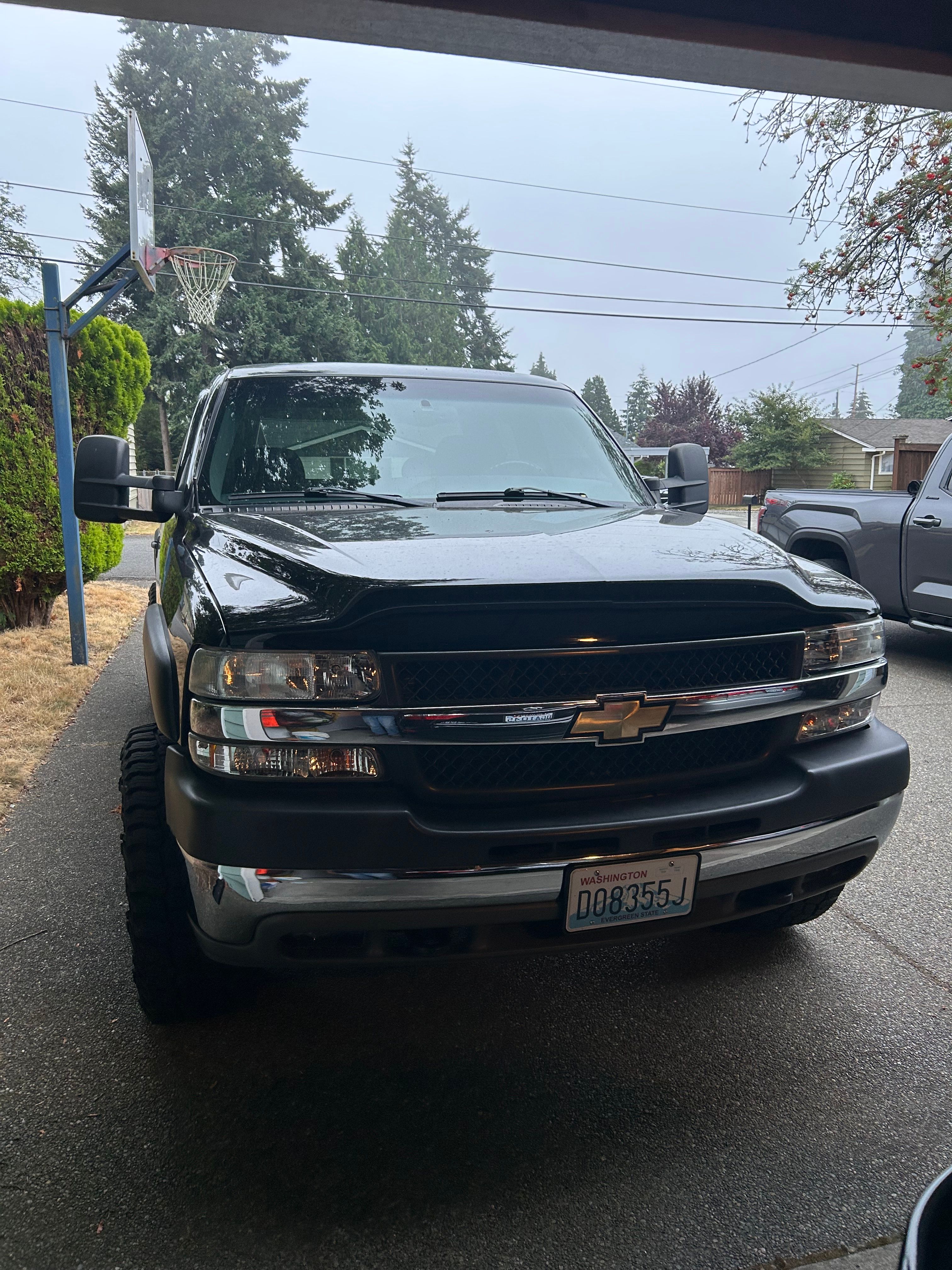 Used 2001 Chevrolet Silverado 2500 LS w/ Off-Road Skid Plate Pkg AWD/4WD image 1