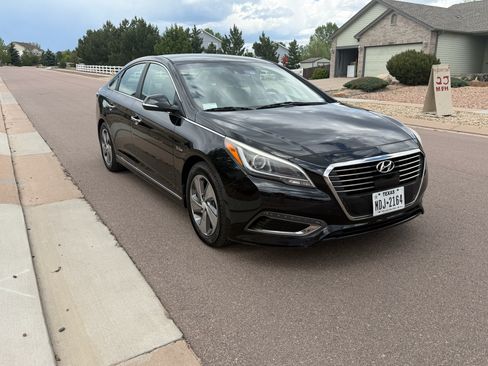 Used 2018 Hyundai Sonata Limited w/ Ultimate Package 02 FWD image 4