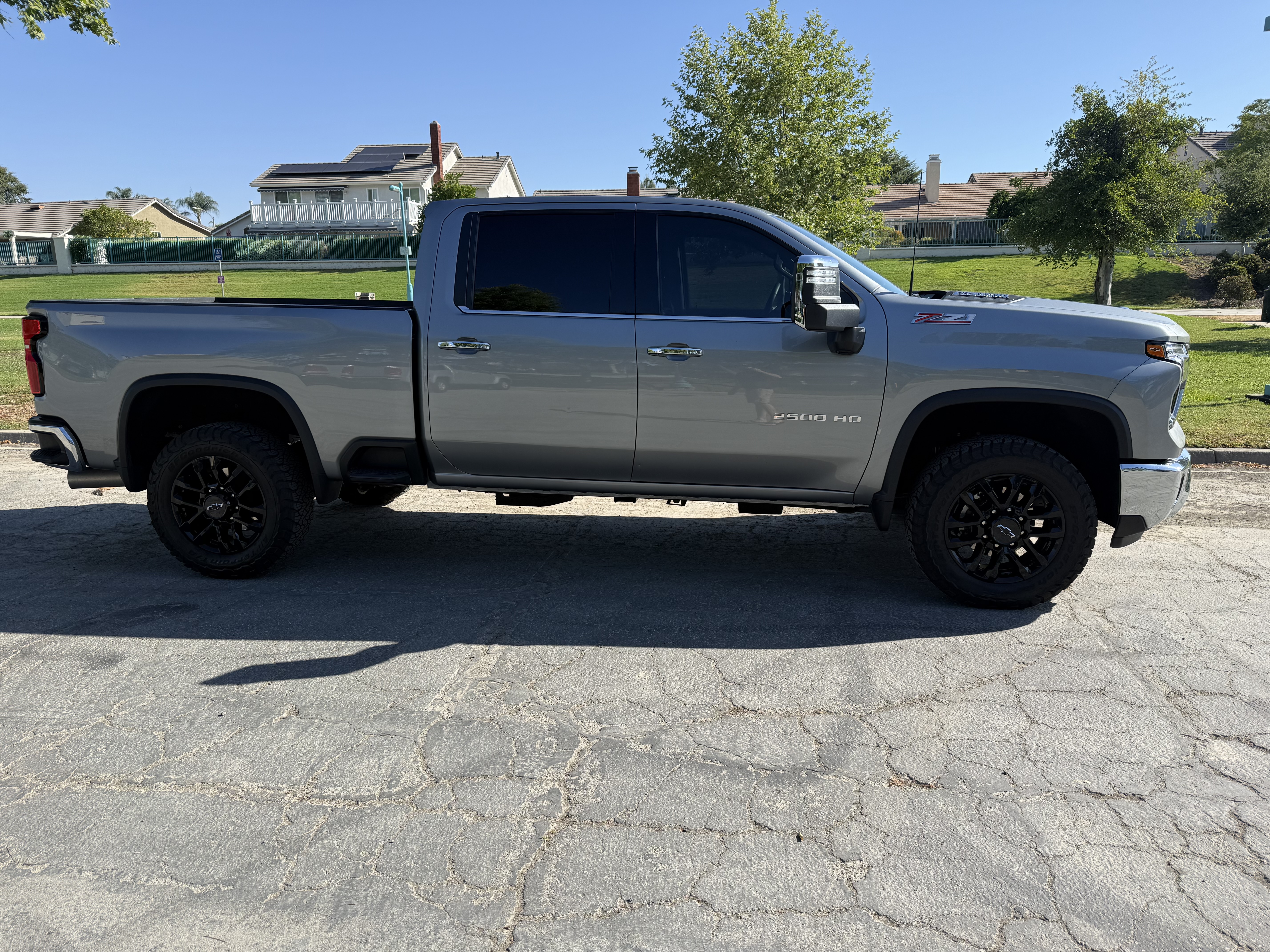 Used 2025 Chevrolet Silverado 2500 LTZ w/ LTZ Plus Package AWD/4WD image 13