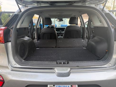 Used 2022 Kia Niro EX Premium FWD image 6